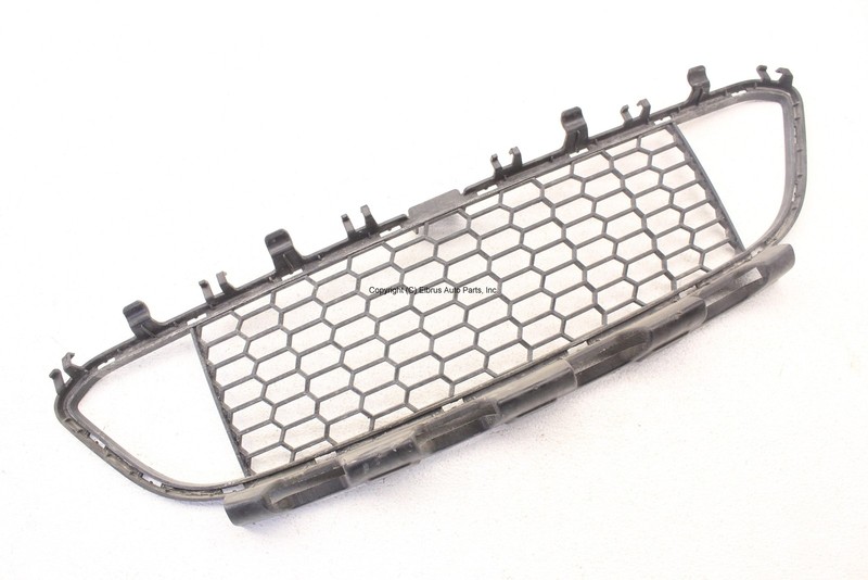 BMW 335i F30 13 14 15 FRONT LOWER CENTER BUMPER GRILLE SEDAN W/O ADAPTIVE OEM