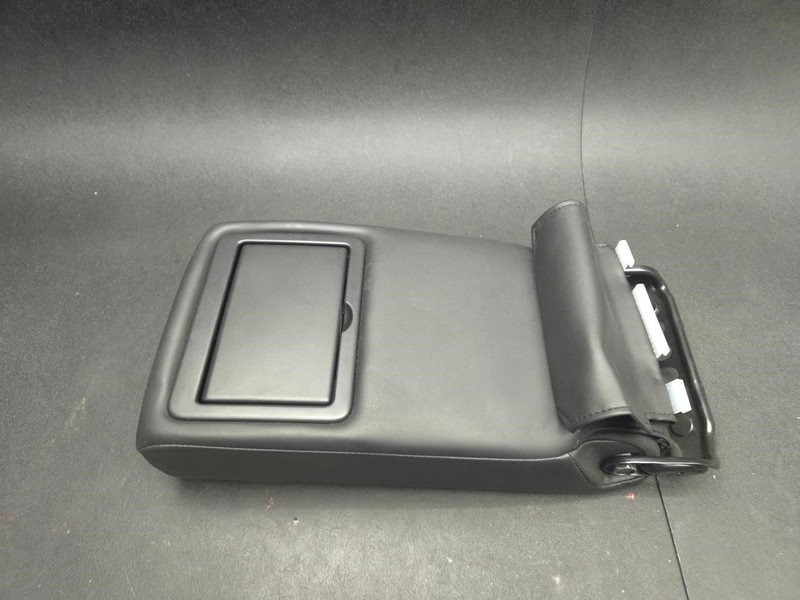 Rear Seat Center Armrest 2018 Infiniti Q50 88700-4GB1A 2016 2017 2019 - 2024