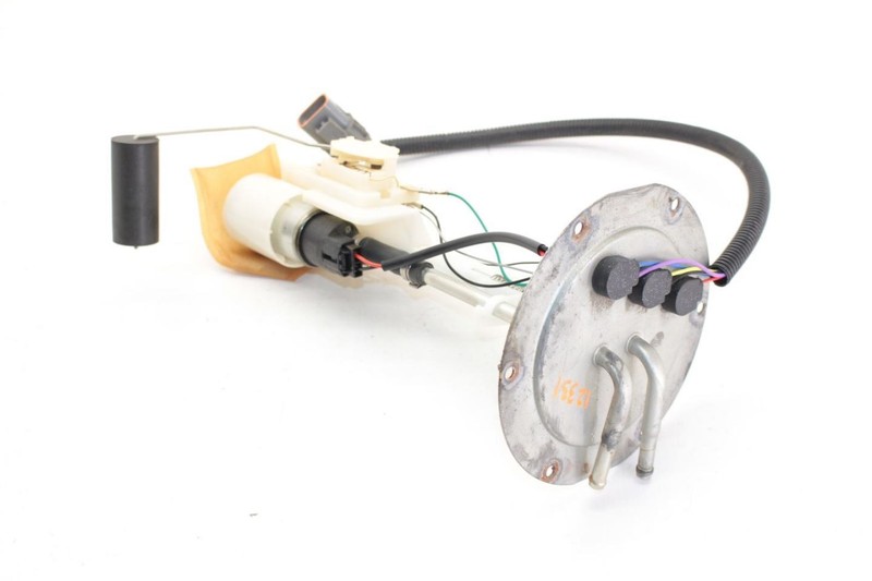 86-90 Nissan Pickup D21 4 Cylinder Fuel Pump Assembly