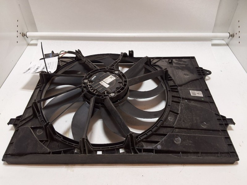2019-2020 Hyundai Santa Fe Radiator Fan Motor Fan Assembly .4L SWB Sport
