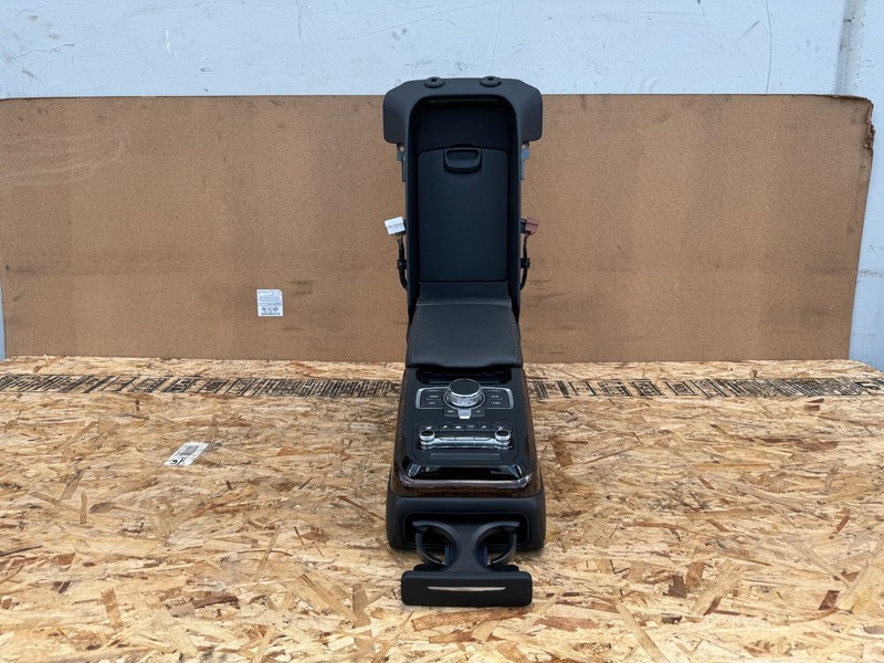 GENESIS G90 17-19 OEM REAR SEAT CENTER CONSOLE ARMREST W/ MEDIA CLIMATE SWITCH
