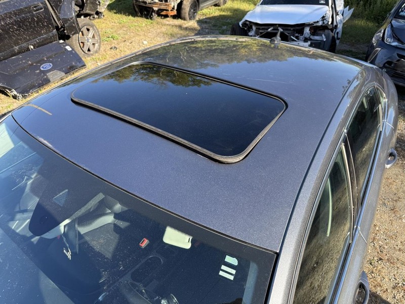 2020-2022 Volkswagen Passat Roof With Sunroof Gray