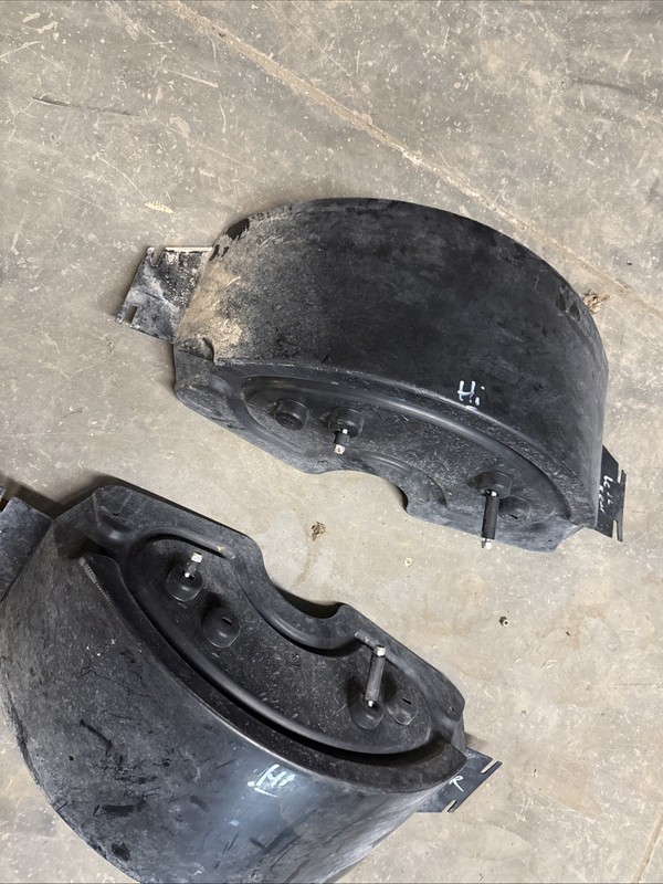 1990’s - 2000’s Club Car Ds Golf Cart rear inner Fender left and right Good