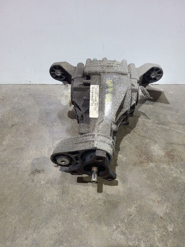 Carrier 164 Type Rear ML350 Gasoline AWD Fits 06-11 MERCEDES ML-CLASS 499262