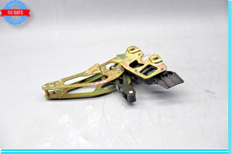 03-12 Mercedes SL500 SL550 R230 Right Trunk Lock Frame Cylinder 2307901471 Oem
