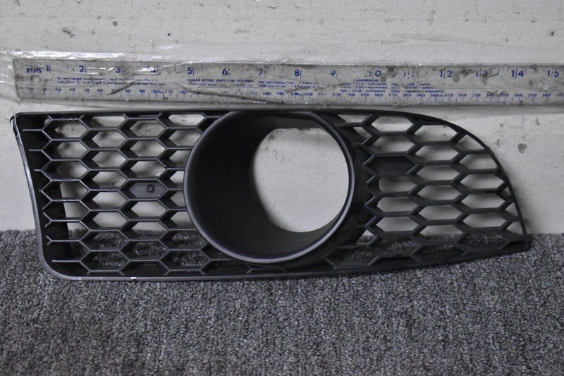 2004-2008 BMW 3 Series E90 E91 Front Left Fog Lamp Grille 33-9913-2