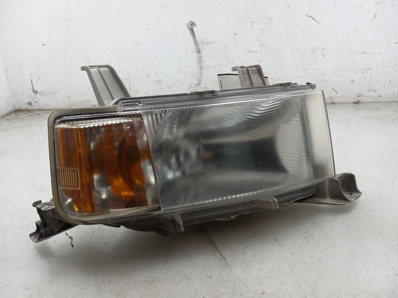 04-06 SCION XB 1.5L FWD AT PASSENGER SIDE FRONT HEADLIGHT ASSEMBLY