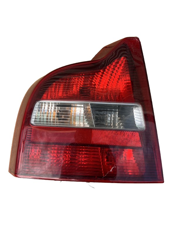 VOLVO S80 TAIL LIGHT LEFT DRIVER 1999 2000 2001 2002 2003 9154478 OEM