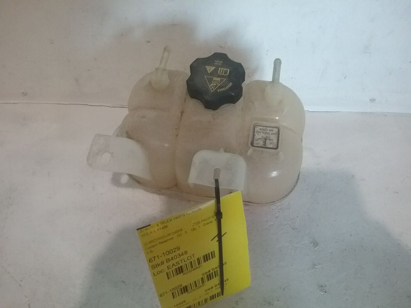 Coolant Reservoir Engine Cooling Fits 17-23 PACIFICA 3346661