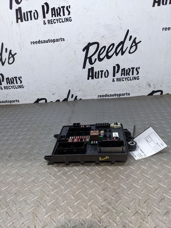Fuse Box Engine Base With Automatic Engine Stop And Start Fits 16 ATS 1180424