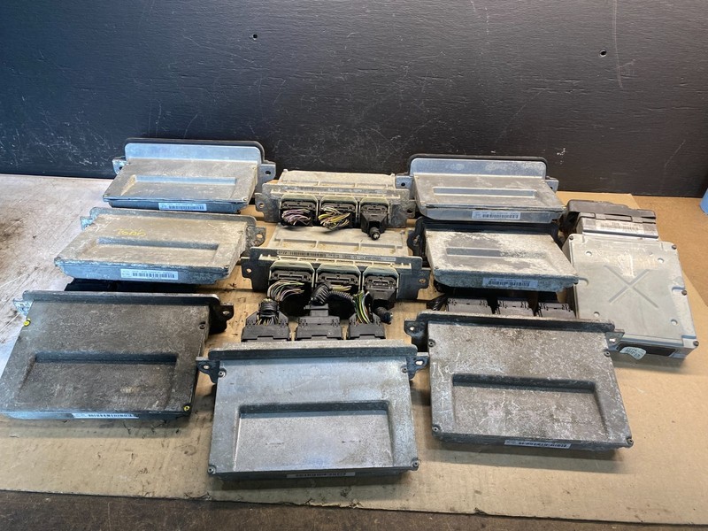 Mix of 10 Ford ECM Engine Computer Module AC2435