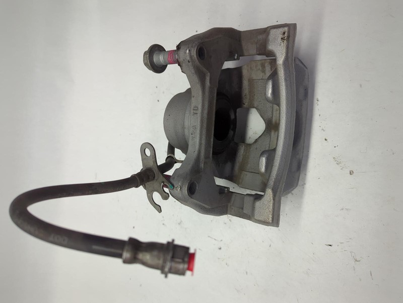 2022 BUICK ENVISION Left driver front Caliper 10k miles OEM 21 22