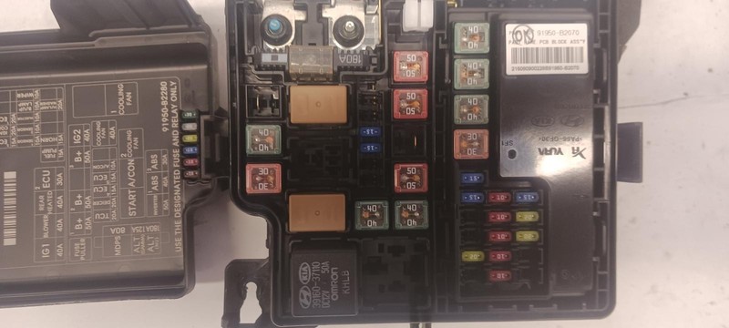 16 KIA SOUL Engine Fuse Box 2.0L OEM 1 Year Warranty!