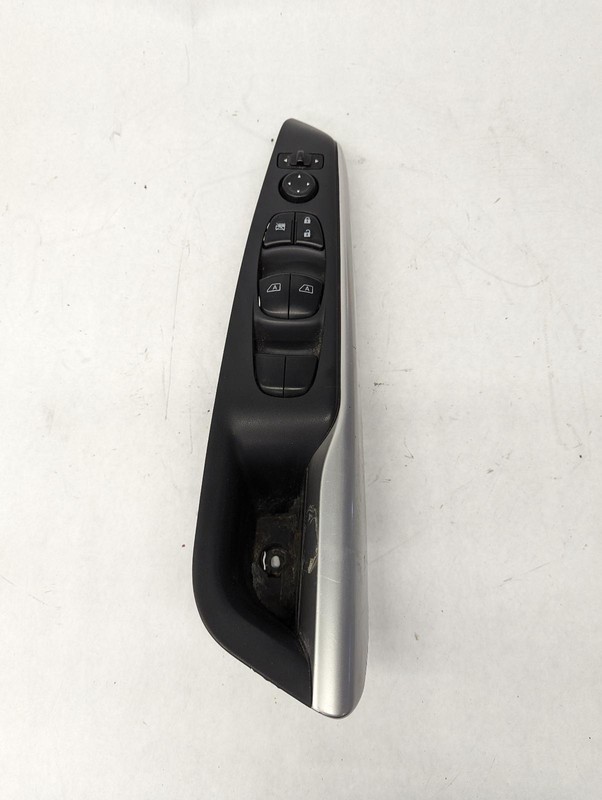 2019 NISSAN KICKS Front Door Switch driver lock window OEM 18 19 20 21 22 23