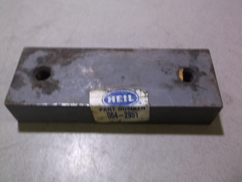 Heil 064-2951 Packer Assembly Bracket *FREE SHIPPING*