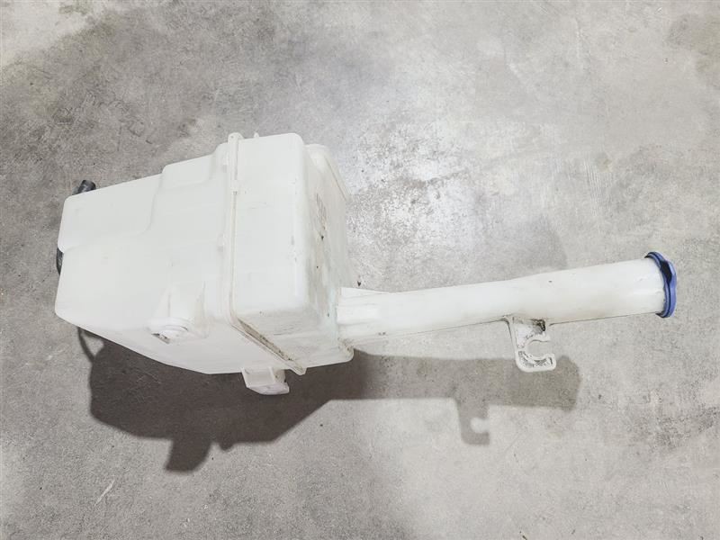 Wash Reservoir Fits 14 CADENZA 566485