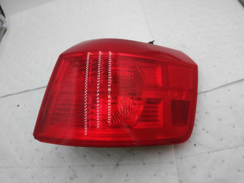 2017 GMC Terrain Right Tail Light Assembly - White - Used - 102K Miles