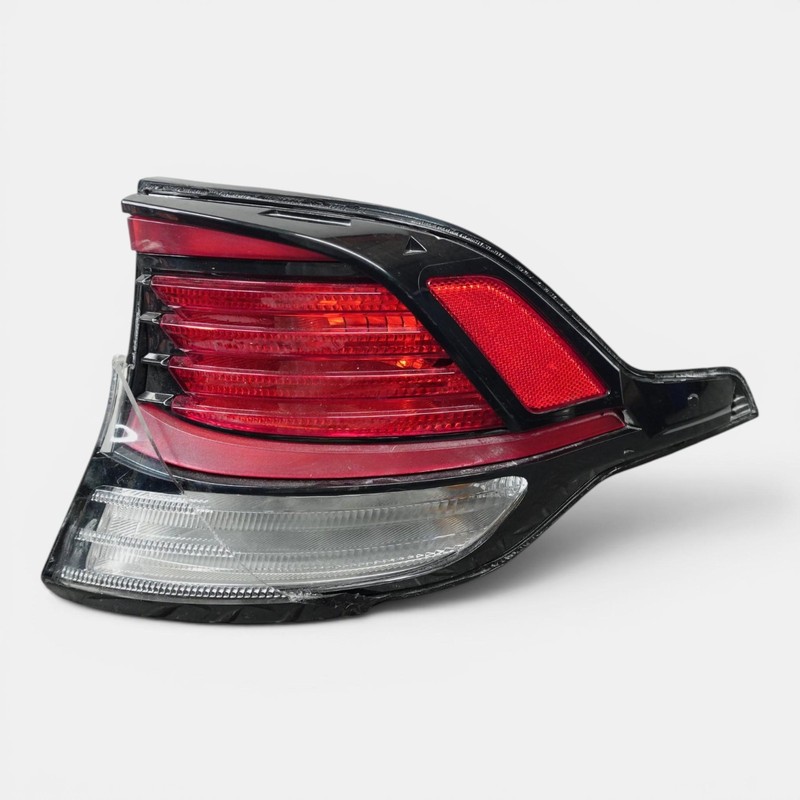 2023-2026 KIA SPORTAGE REAR RIGHT PASSENGER OUTER TAIL LIGHT LAMP LED OEM