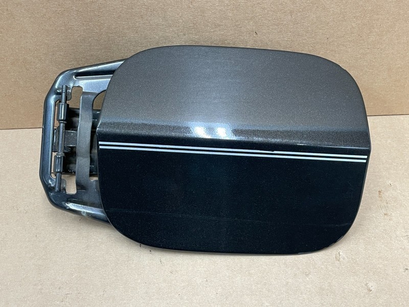 18 19 20 21 22 Honda Accord Gas Tank Fuel Door Cover Lid 1643 OEM