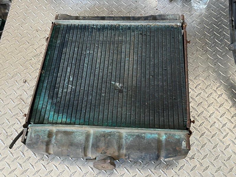 1967 Mercedes Benz W110 Classic W 110 200D Diesel Radiator BEHR 1105000803