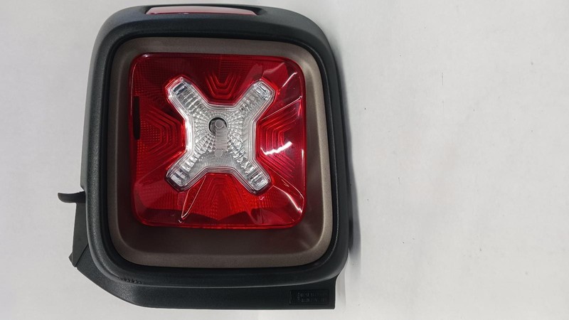 16-'18 JEEP RENEGADE Right passenger inner Taillight OEM Grade A!