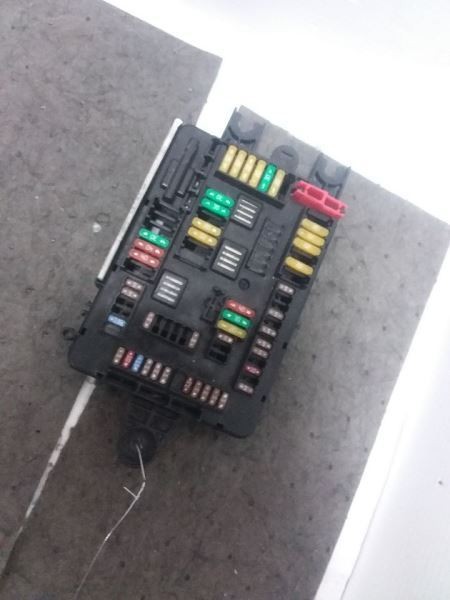 Fuse Junction Box2018 BMW 320i 9389072