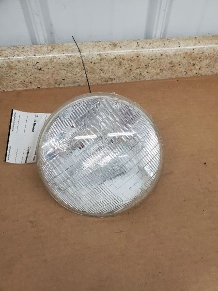 TCHEV10 1978 Headlight 278476