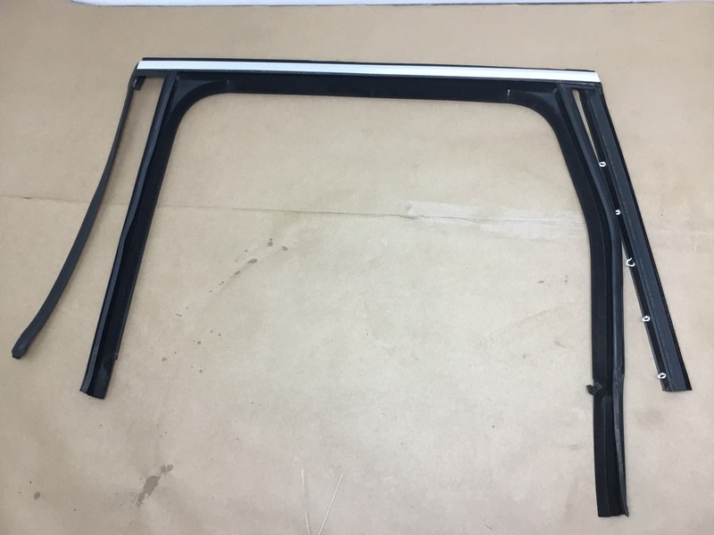 Porsche Cayenne S Rear Left Driver Door Window Molding Weatherstrip Seal 11-17:A