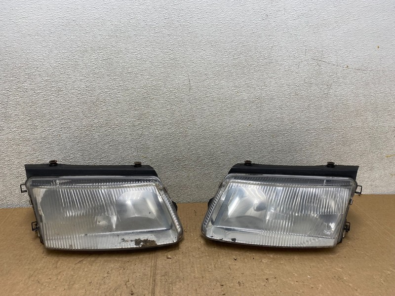 1998 to 2001 Volkswagen Passat Left+Right Side Headlights OEM V3220 DW