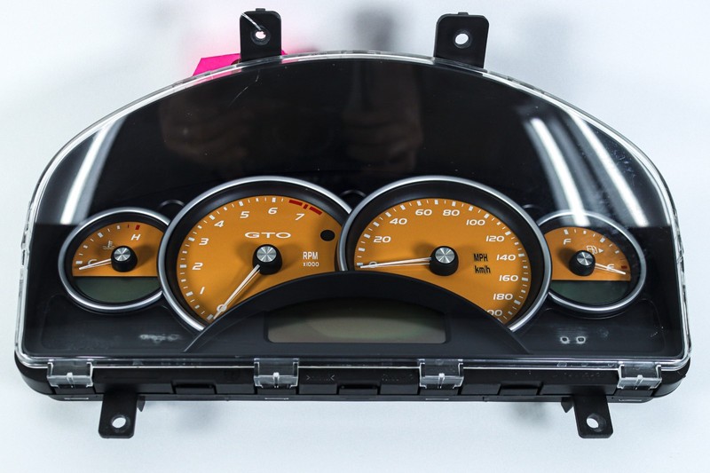 2005 2006 GTO Gauge Instrument Cluster Fusion Orange Auto 95k Miles