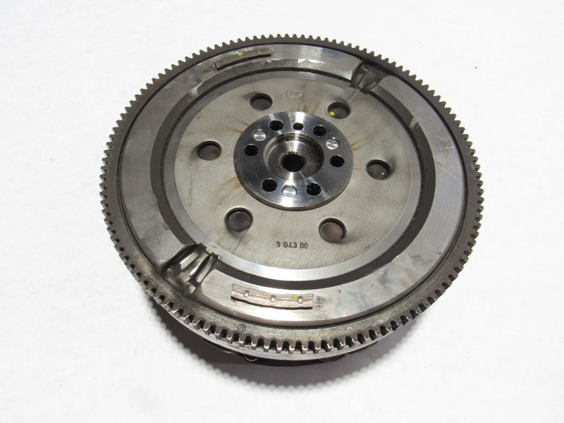 Fiat 124 Spider 2018 Manual Transmission Speed Flywheel Clutch 15-20 *