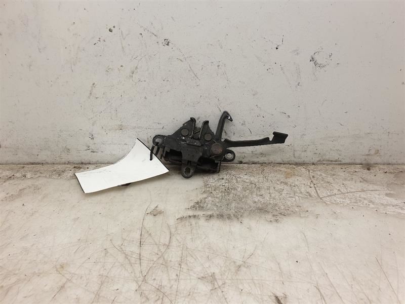 04-05 TOYOTA HIGHLANDER HOOD LATCH