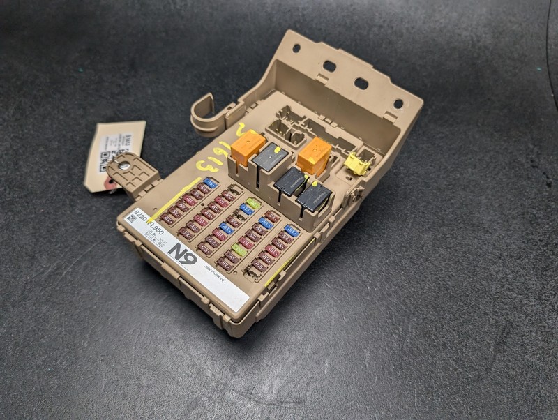 Fuse Relay Junctiion Box 2022 Subaru Crosstrek 82201-FL950 2021 2023