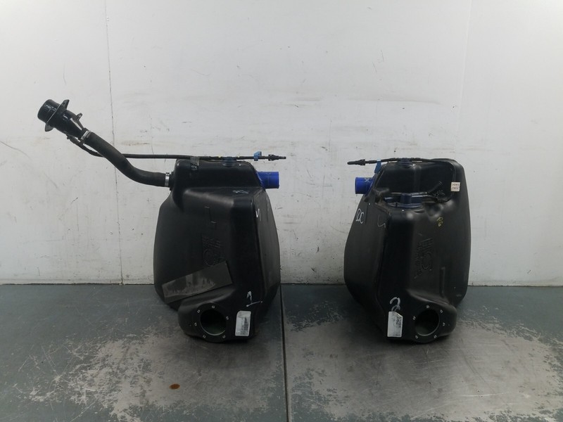 2002 Chevy Corvette C5 Vert Fuel Tanks / Filler Neck #2064 P2