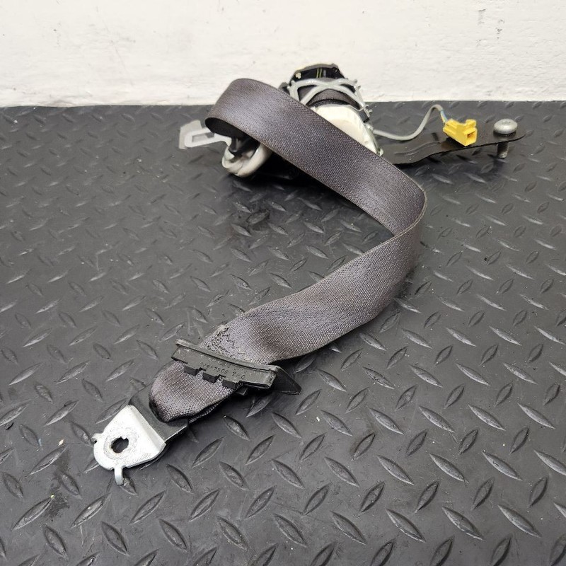 07-08 Chevrolet Suburban Left Driver Seat Belt Retractor Black OEM 19181022