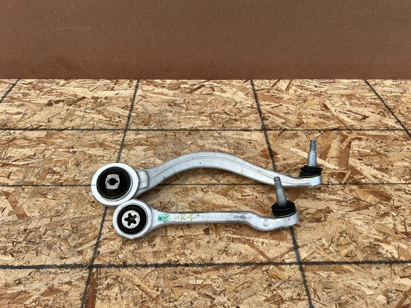 GENESIS GV70 2022-2026 OEM FRONT RIGHT PASSENGER LOWER CONTROL ARM (SET OF 2)