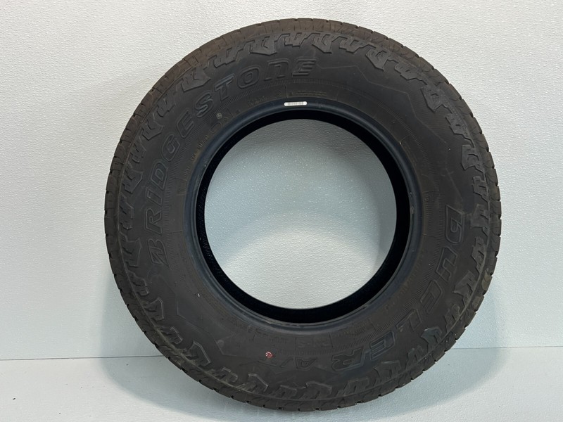 Used LT 245/75R17 Bridgestone Dueler 112t M+S