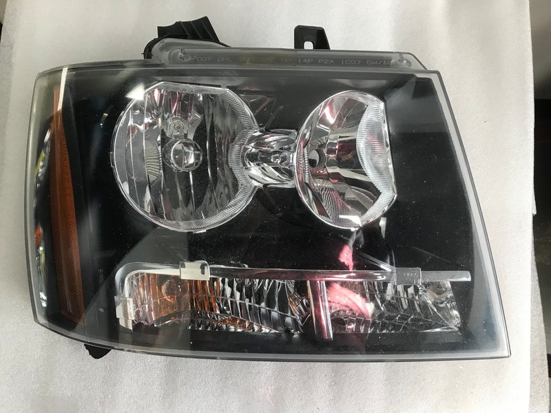 2007 2008 2009 2010 2011 2012 2013 CHEVROLET TAHOE SUBURBAN AVALANCHE HEADLIGHT