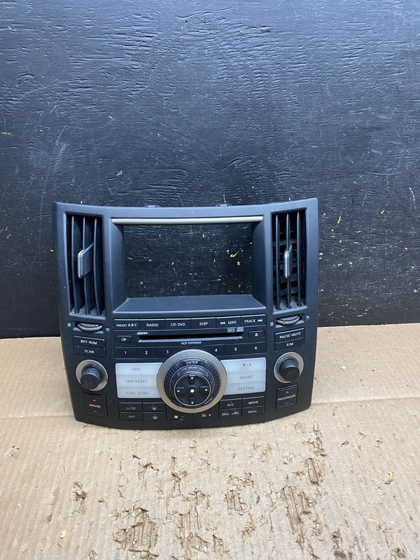 2006 - 2008 Infiniti FFX35 FX45 Radio Climate Control Panel Bezel V7402 DG