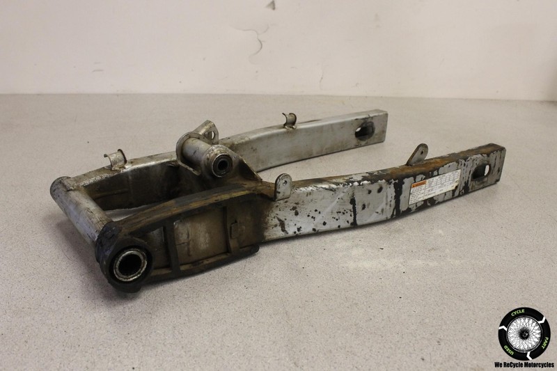 2001 Suzuki GS500 REAR SWINGARM BACK SUSPENSION SWING ARM GS 500 01