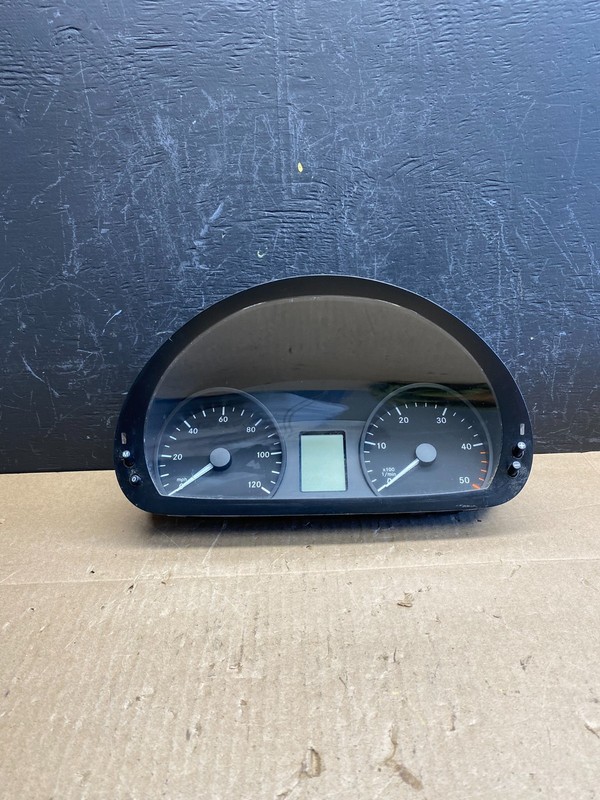 2003 to 2006 Sprinter 2500 3500 Instrument Speedometer Gauge Cluster ac6381 DG