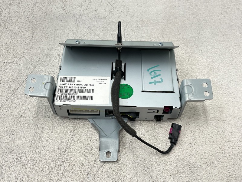 18 19 20 Genesis G80 Telematic Communication Computer Control Module 1617 OEM