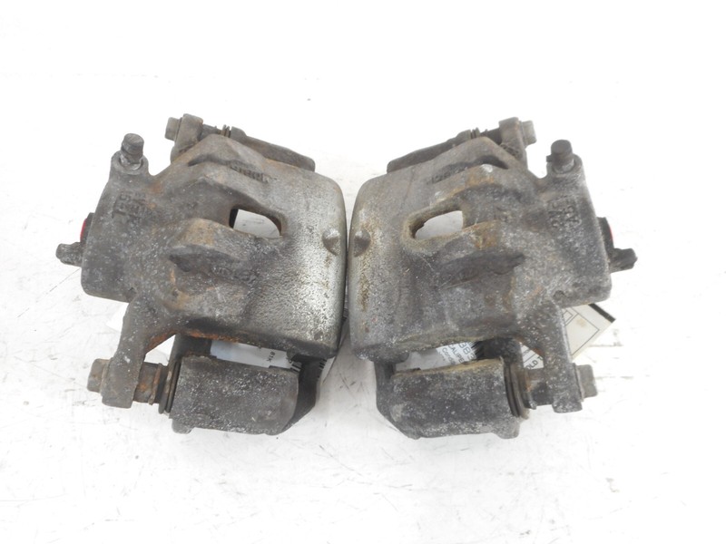 Kia Forte Brake Caliper Pair Front Left Right 11.06" Rotor OEM 2017 2018