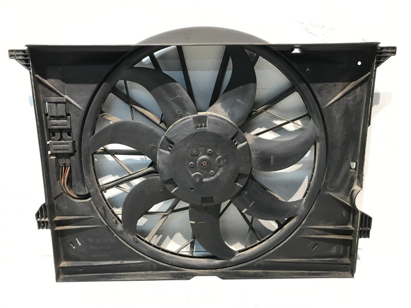 03-11 Mercedes E320 Engine Cooling Radiator Fan Shroud Motor Assembly OEM