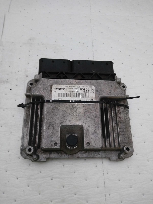 Used Engine Control Module (ECM) fits: 2011 Cadillac Srx Electronic Control Modu