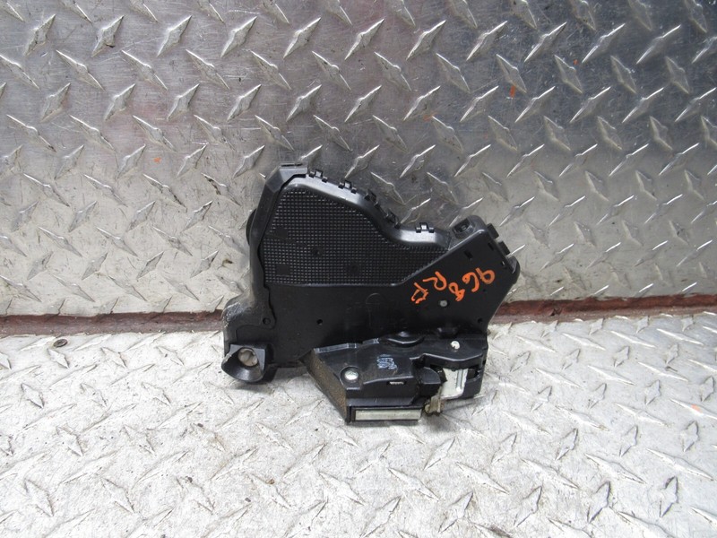 2008 TOYOTA SIENNA RIGHT PASSENGER FRONT DOOR LATCH LOCK ACTUATOR