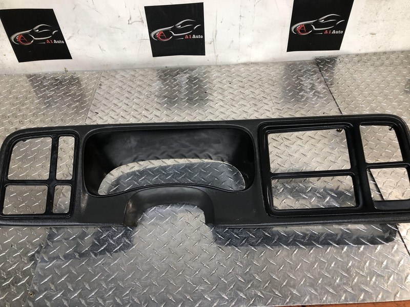 2003-2006 Chevrolet Avalanche Radio Dash Bezel Assembly Graphite Oem Tested