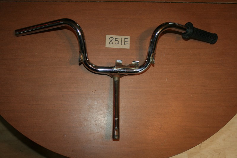 1982 Yamaha QT50 Moped Handle Bars Handlebars OEM 82 B