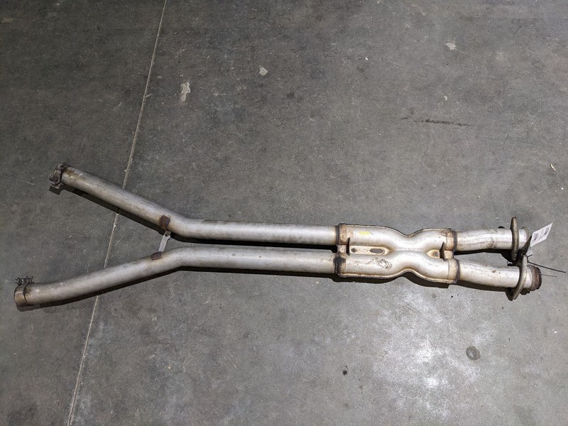 CHEVROLET CORVETTE C6 12-13 OEM MID PIPE MIDDLE CENTER EXHAUST MUFFLER1184667