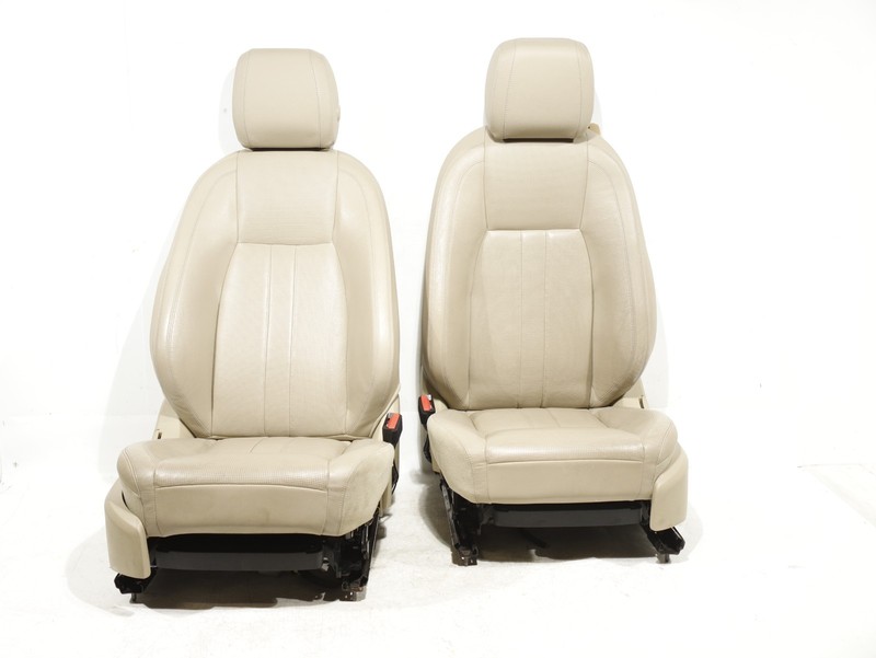 15-19 Land Rover Discovery Sport Front Seats Left Right Heated Almond 10 Way OEM